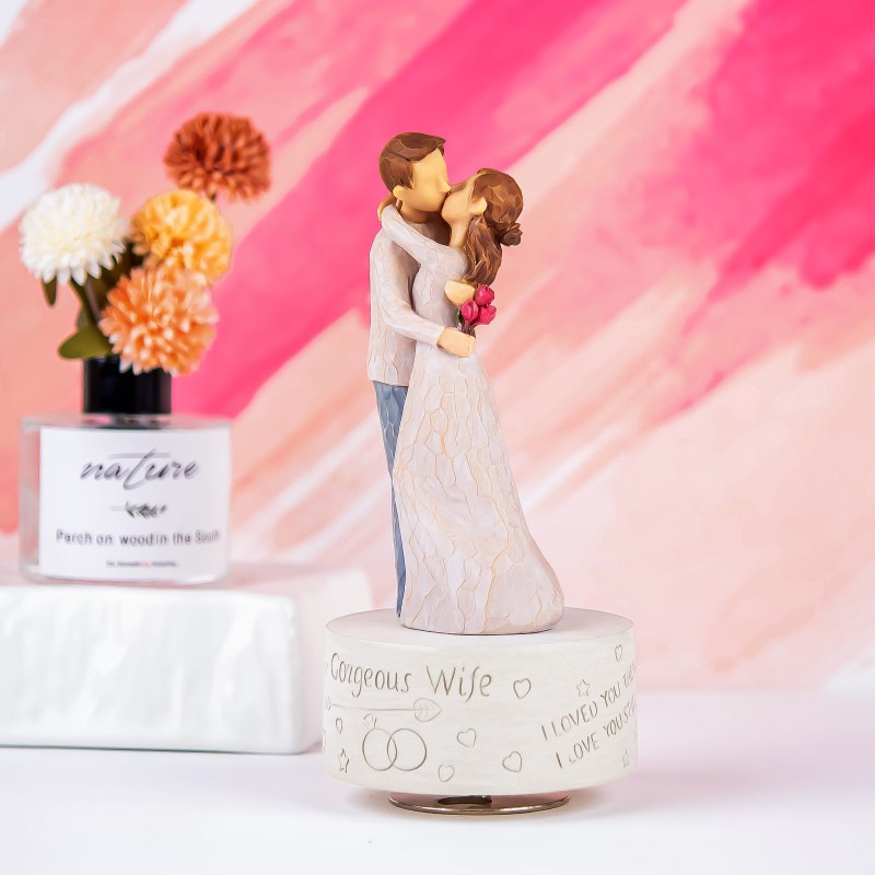 Music Box Gift for Wife Figurine, Husband and Wife Kiss Figure Sculpted Hand-Painted Collectible Birthday Mother Day Christmas Anniversary Musical Box Play Can't Help Falling in Love Music Box Gift for Wife Figurine, Husband and Wife Kiss Figure Sculpted Hand-Painted Collectible Birthday Mother Day Christmas Anniversary Musical Box Play Can't Help Falling in Love
