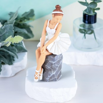 AIDLNS Ballerina Figurine Ballet Girl Gift, Ballet Dancer Statue Sculpted Hand-Painted Figure Birthday Gift for Daughter Girls Girlfriend Wife Women (Quiet Girl)